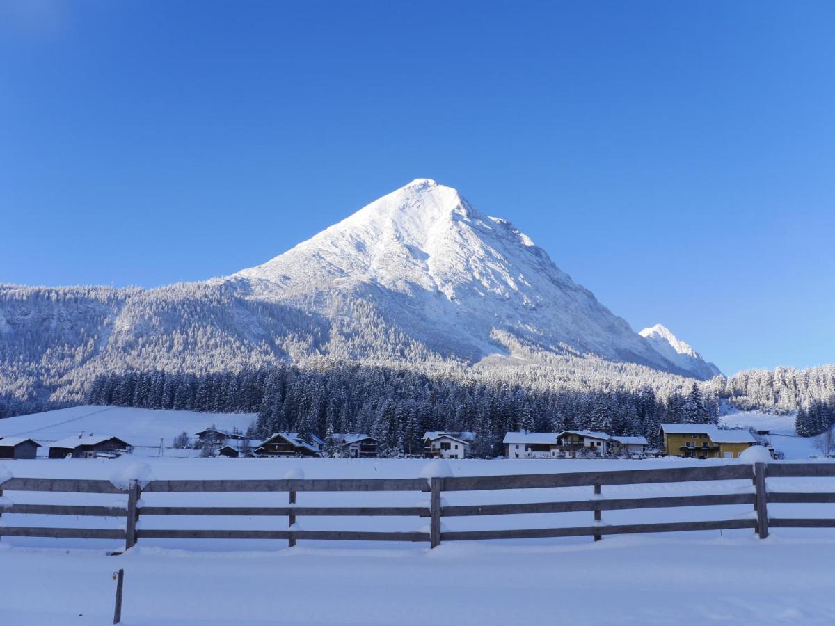 Alpenchalet Im Leutaschtal エクステリア 写真